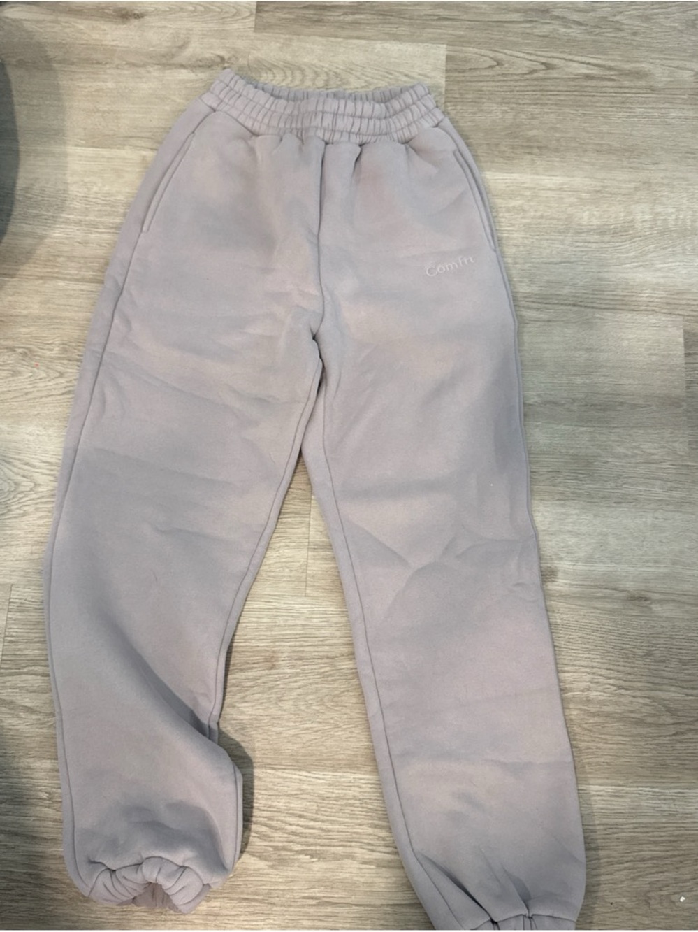 Comfrt sweats, never worn